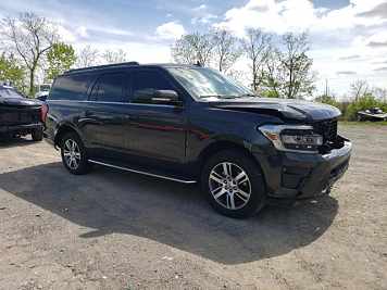 2022 Ford Expedition MAX XLT in Black - Front Three-Quarter View - BidGoDrive Inventory