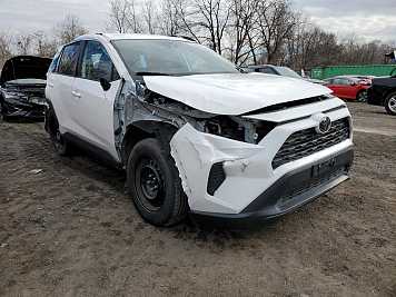 2021 toyota rav4 LE in White- Front Three-Quarter View - BidGoDrive Inventory
