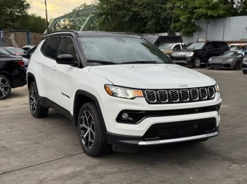2024 jeep compass Limited in White - Front Three-Quarter View - BidGoDrive Inventory