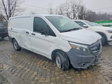 Salvage 2023 Mercedes-benz Metris  - White Van - Front Three-Quarter View