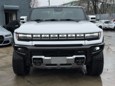 Salvage 2023 GMC Hummer Edition 1 - White PickUp - Front Three-Quarter View