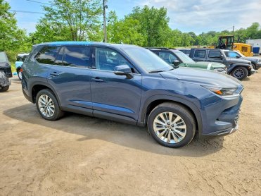 Salvage 2026 Toyota Grand HIGHLANDER PLATINUM - Blue SUV - Front Three-Quarter View