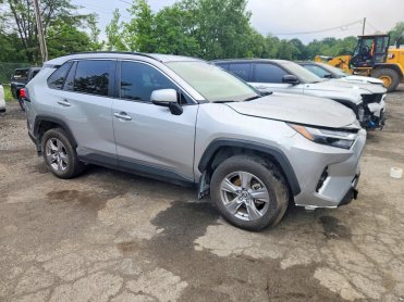 Salvage 2025 Toyota Rav4 HYBRID XLE - Silver SUV - Front Three-Quarter View