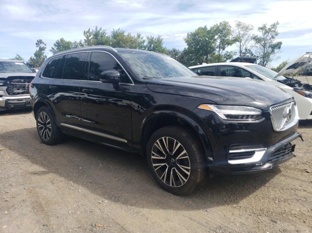 2025 Volvo Xc90  in Black - Front Three-Quarter View - BidGoDrive Inventory