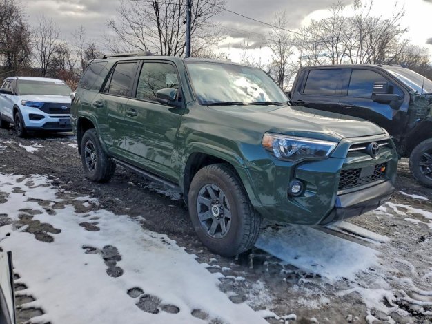 2021 Toyota 4runner  in Green - Front Three-Quarter View - BidGoDrive Inventory