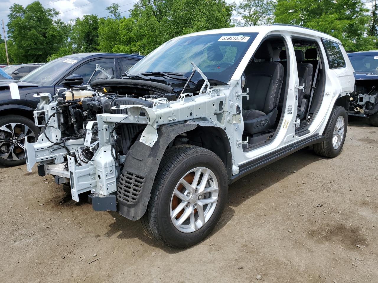 Salvage 2021 Jeep Grand Cherokee Laredo
