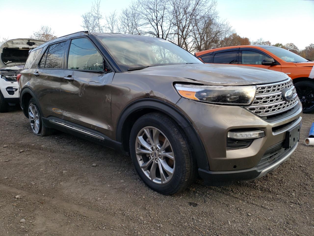2021 ford explorer LIMITED in Gray- Front Three-Quarter View