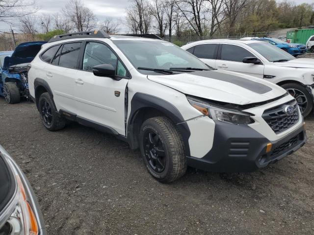 2022 subaru outback WILDERNESS in White- Front Three-Quarter View