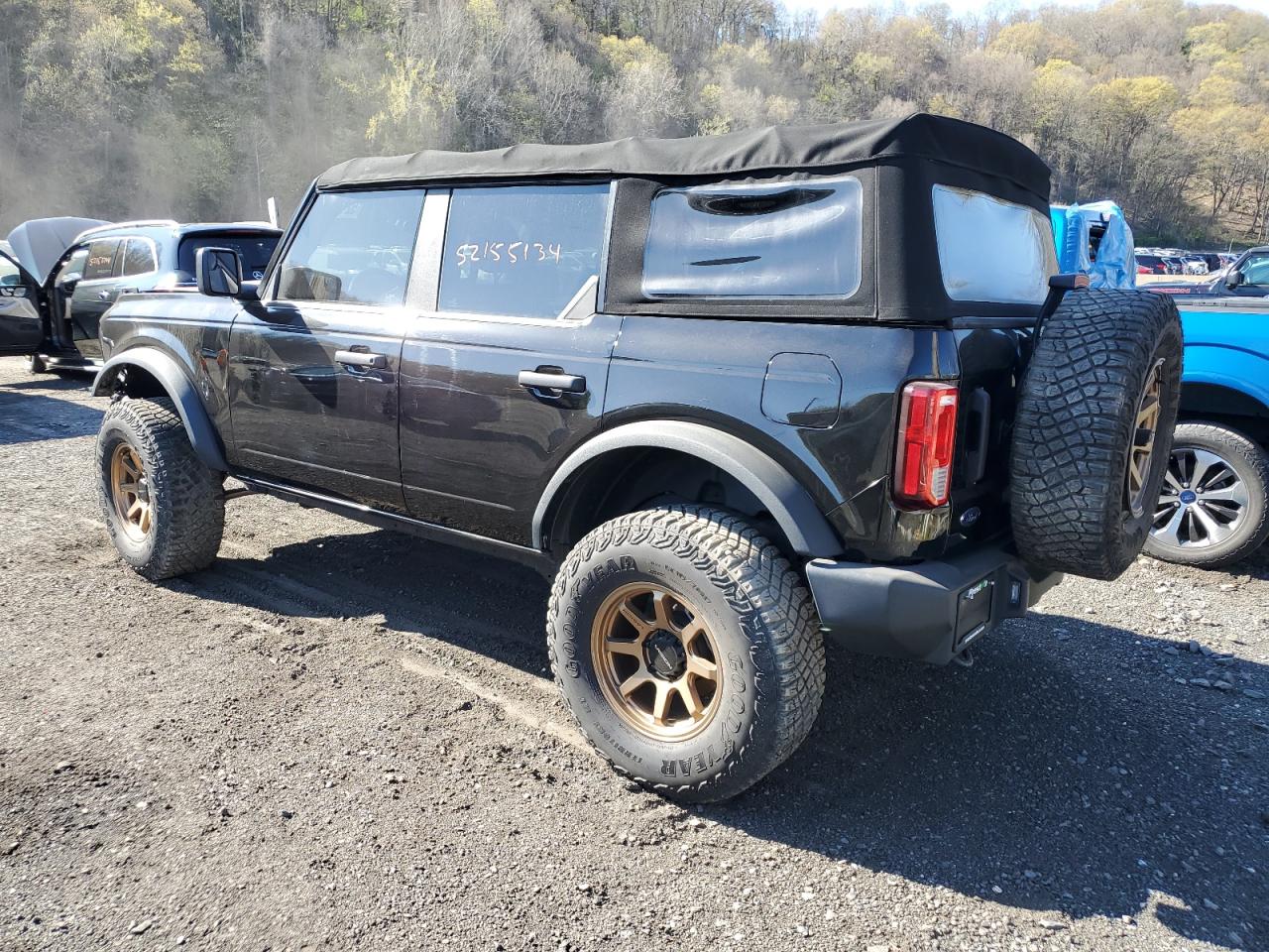 Salvage 2021 Ford Bronco 