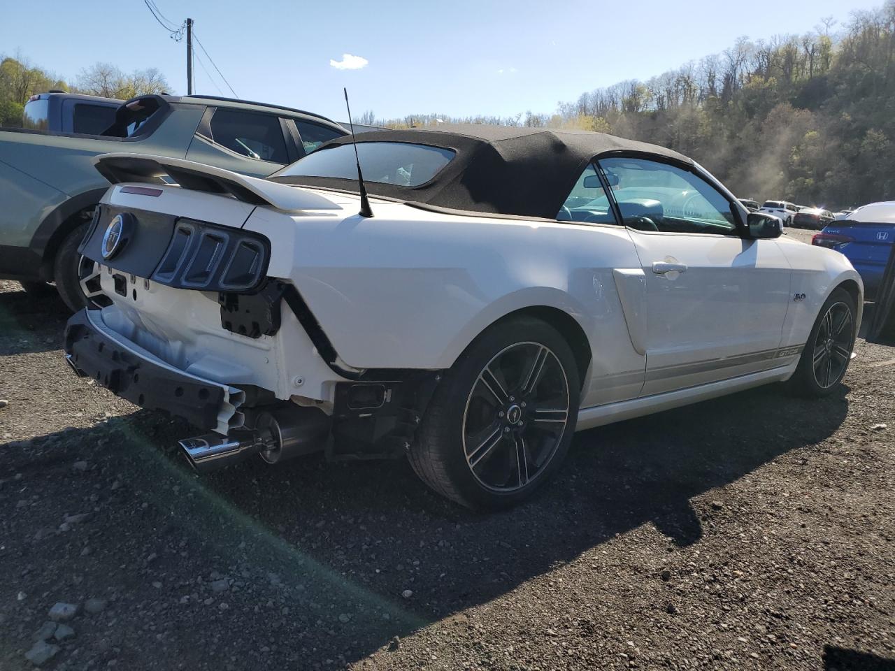 Salvage 2013 Ford Mustang Gt