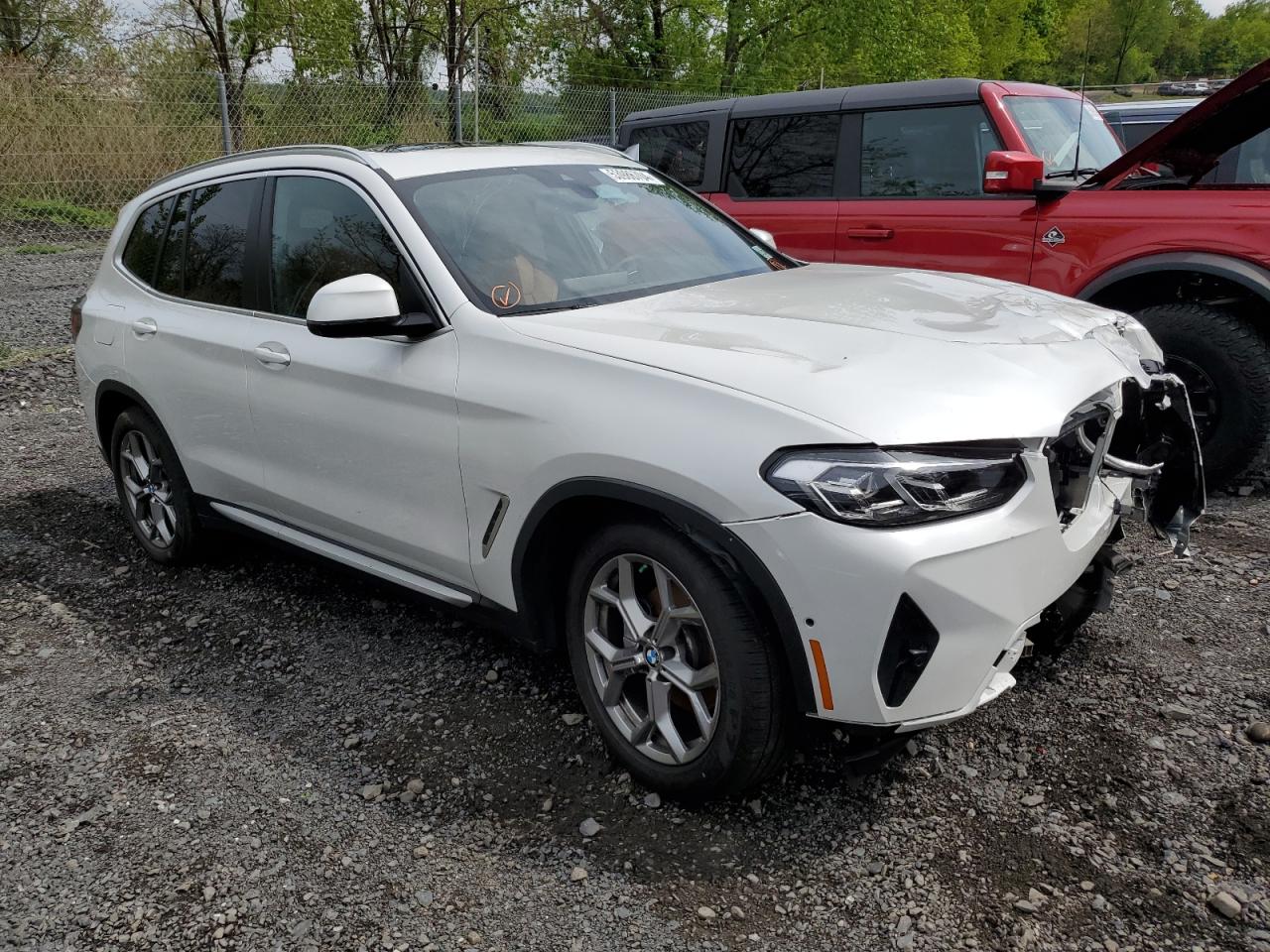 2024 bmw x3 XDRIVE30I in White- Front Three-Quarter View