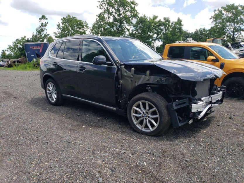 Sold: Salvage 2021 Bmw X5 M50i