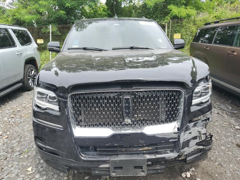 Salvage 2023 Lincoln Navigator L 