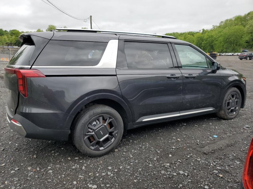 Salvage 2025 Kia Carnival Sx