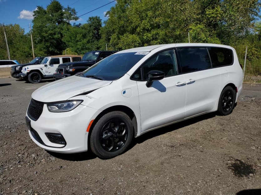 Salvage 2024 Chrysler Pacifica Hybrid Select