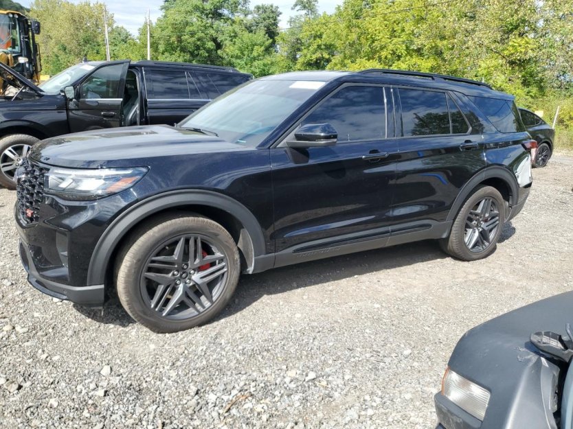Salvage 2025 Ford Explorer St