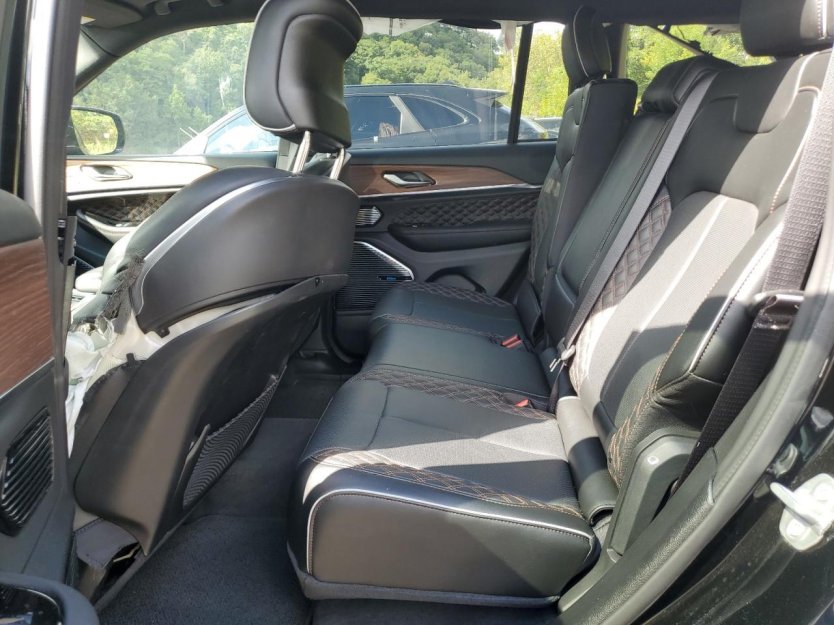Salvage 2023 Jeep Grand Cherokee Summit 4xe