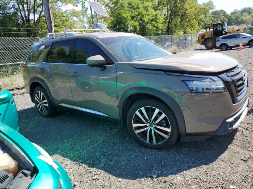 Salvage 2023 Nissan Pathfinder Platinum