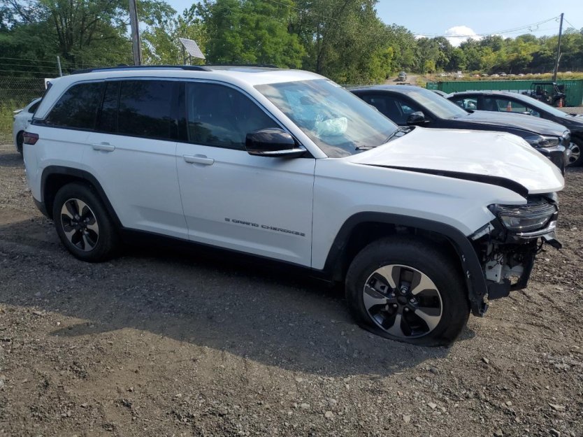 Salvage 2023 Jeep Grand Cherokee Limited 4xe