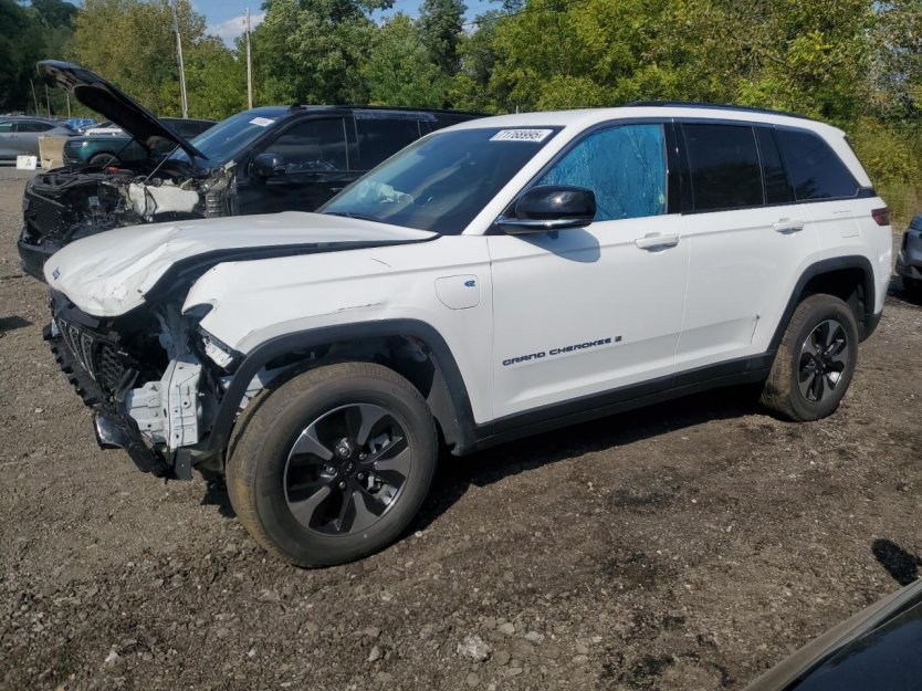 Salvage 2023 Jeep Grand Cherokee Limited 4xe