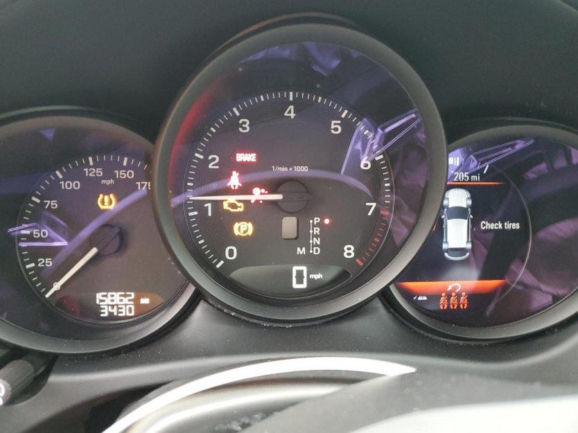 Salvage 2023 Porsche Macan 