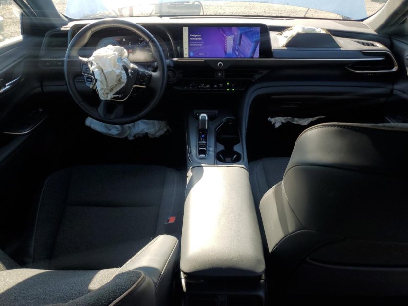 Salvage 2023 Toyota Crown Xle