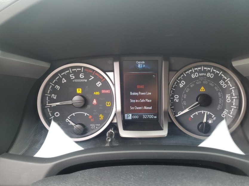 Salvage 2023 Toyota Tacoma 