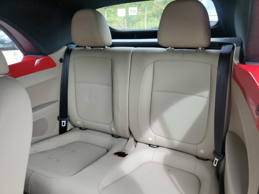 Salvage 2015 Volkswagen Beetle Tdi