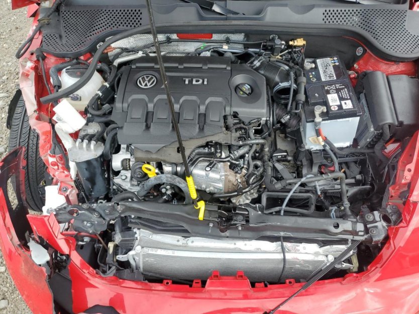 Salvage 2015 Volkswagen Beetle Tdi