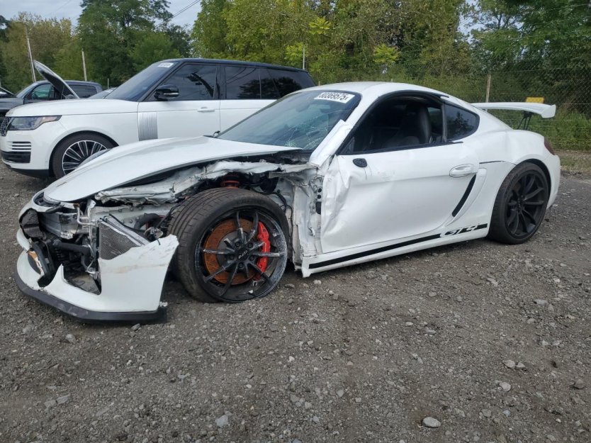 Salvage 2016 Porsche Cayman Gt4