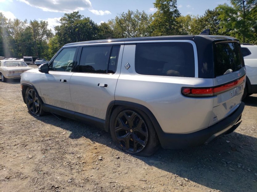 Salvage 2024 Rivian R1s 