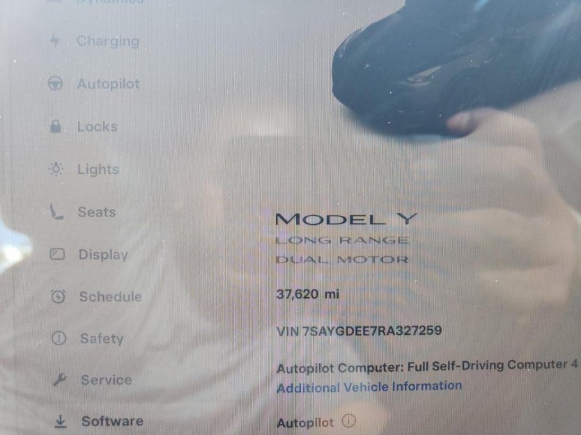 Salvage 2024 Tesla Model Y 