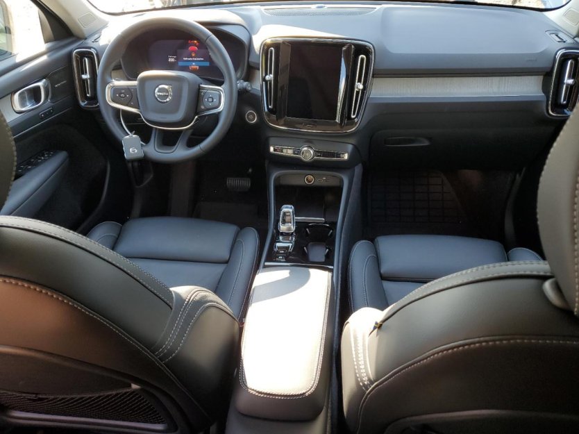 Salvage 2024 Volvo Xc40 