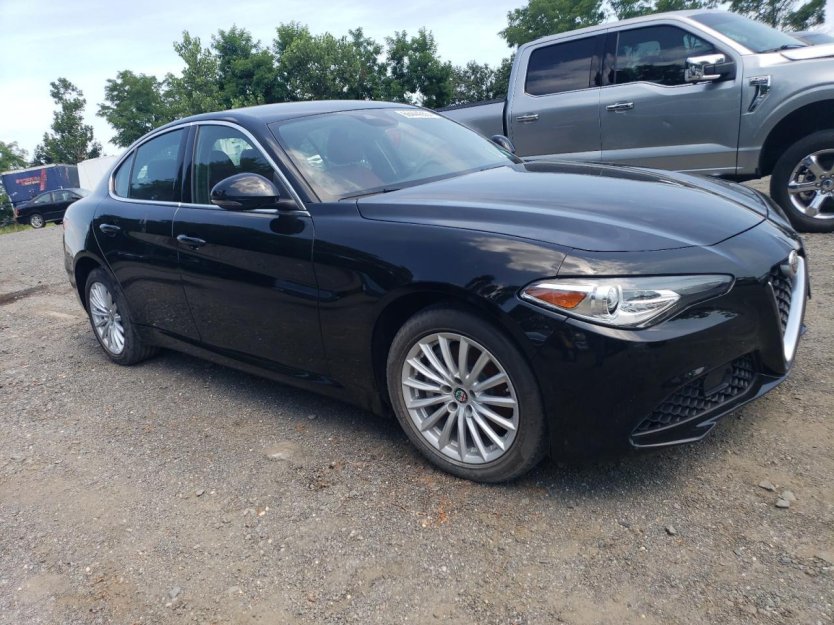 Salvage 2021 Alfa Romeo Giulia Sport
