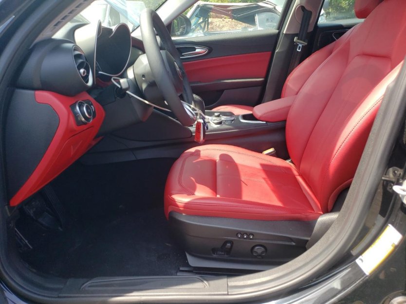 Salvage 2021 Alfa Romeo Giulia Sport