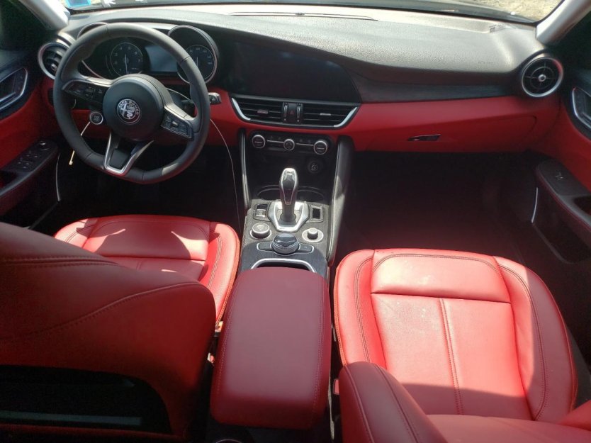 Salvage 2021 Alfa Romeo Giulia Sport