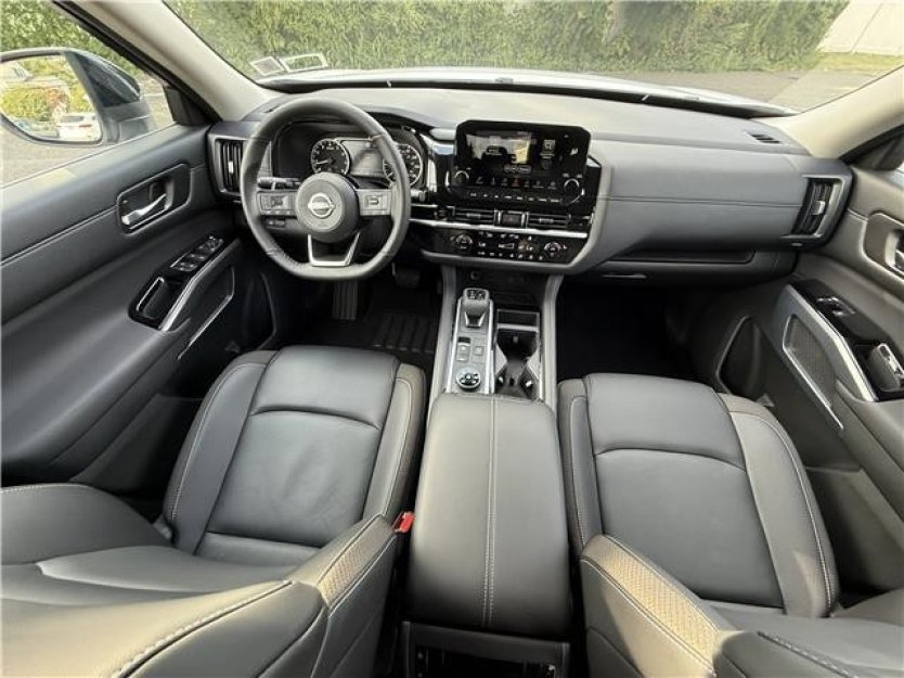 Salvage 2025 Nissan Pathfinder Sl