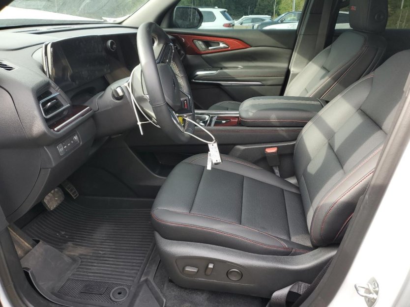 Salvage 2025 Chevrolet Traverse Z71