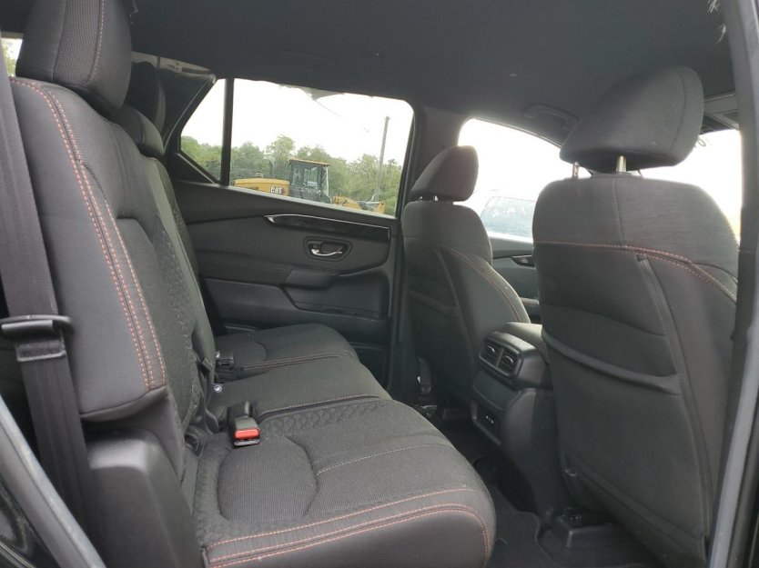 Salvage 2025 Honda Pilot Sport