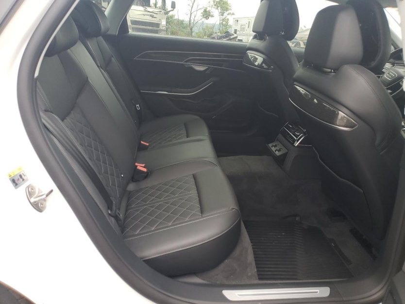 Salvage 2023 Audi S8 
