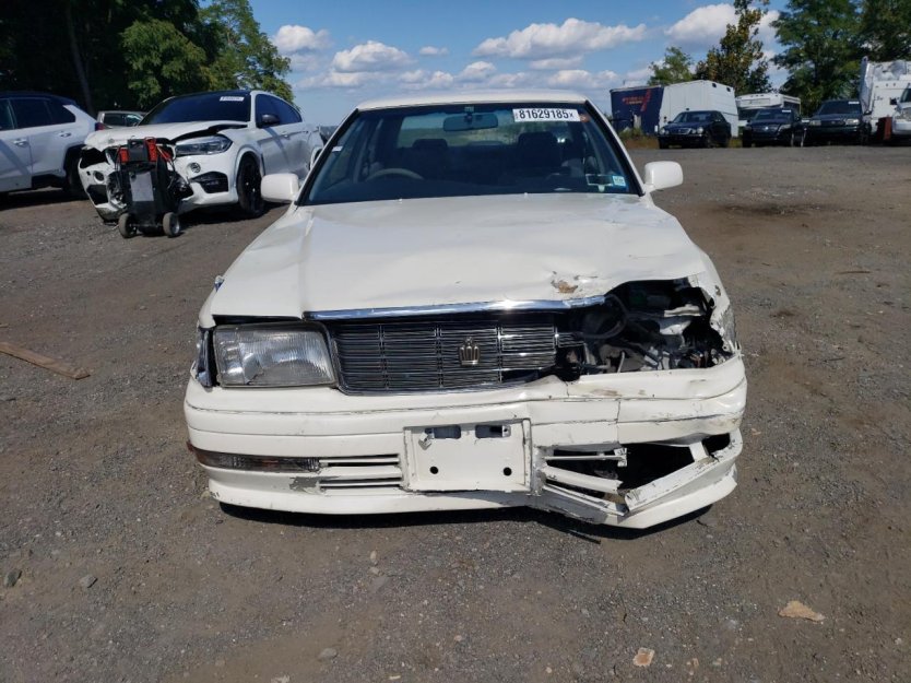 Salvage 1995 Toyota Crown 