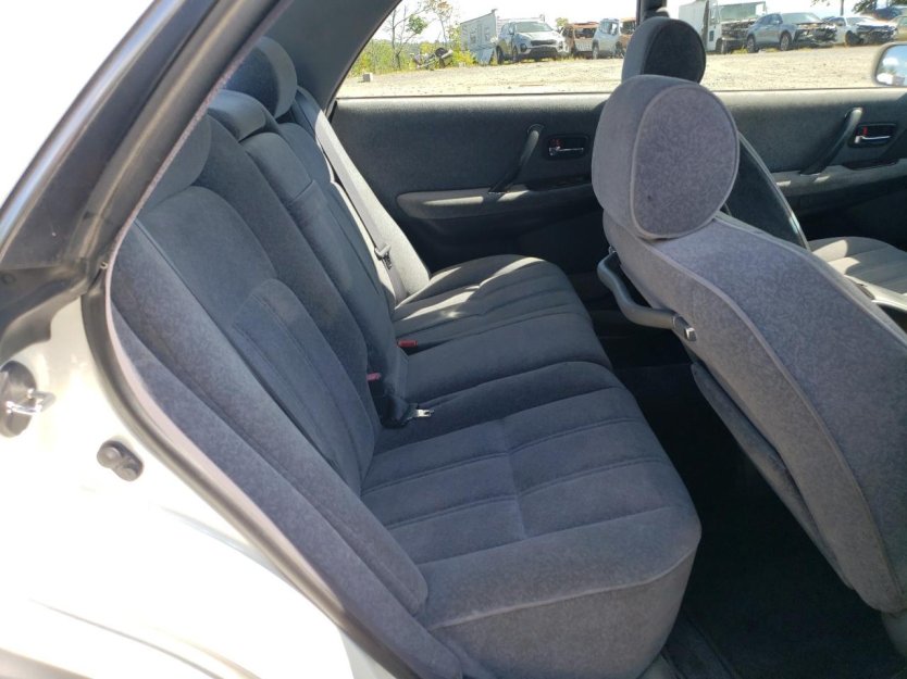 Salvage 1995 Toyota Crown 