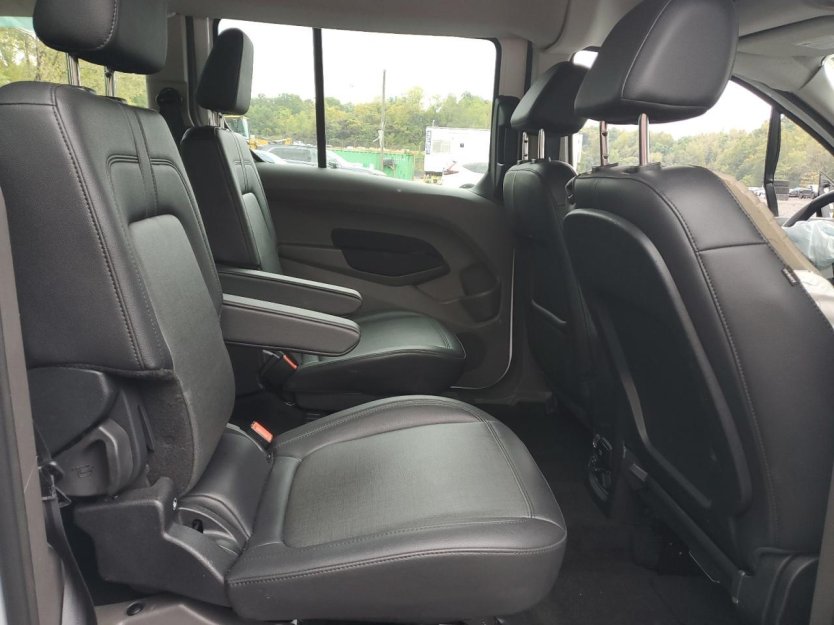 Salvage 2023 Ford Transit Connect 