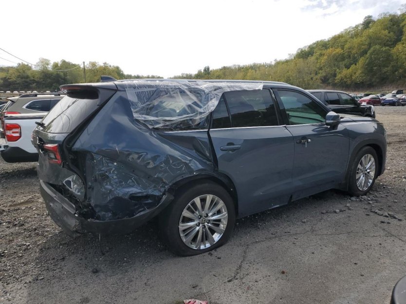Salvage 2024 Toyota Grand Highlander Xle