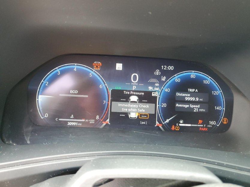 Salvage 2024 Toyota Grand Highlander Xle