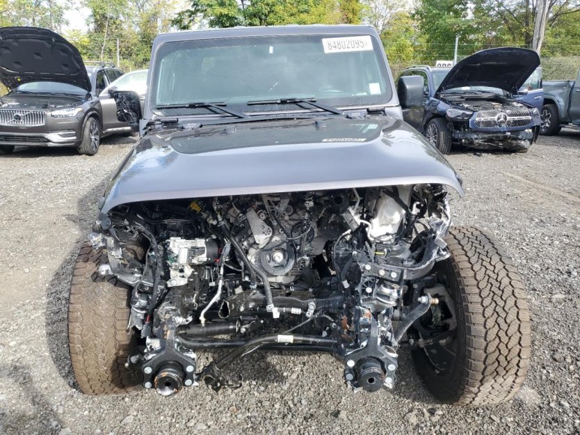 Salvage 2025 Jeep Gladiator Sport