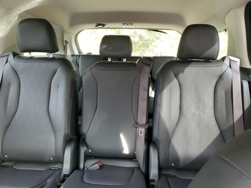 Salvage 2023 Kia Carnival Sx