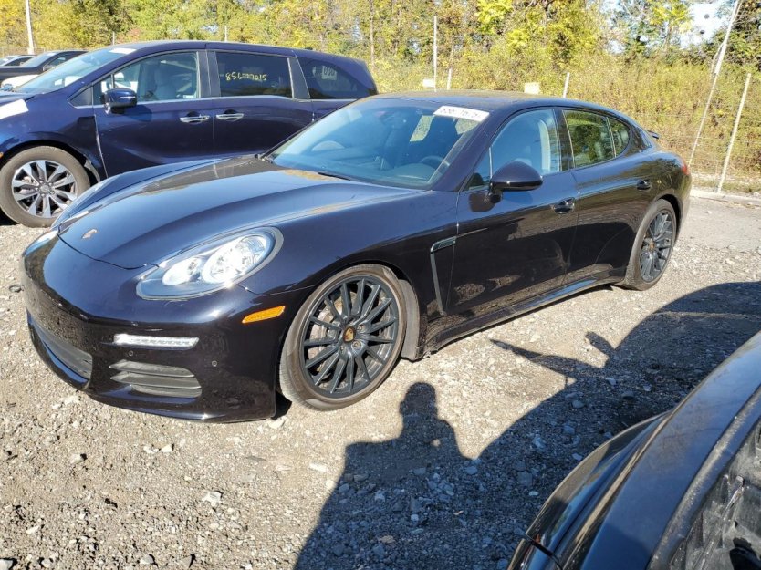 Salvage 2016 Porsche Panamera 
