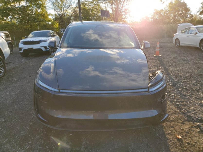 Salvage 2026 Tesla Model Y 