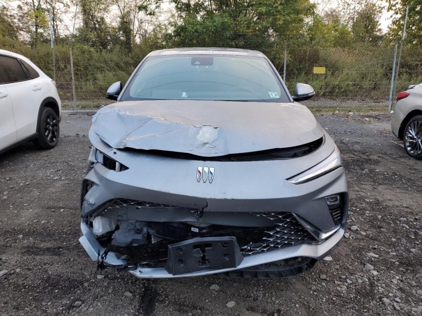 Salvage 2025 Buick Envista Avenir